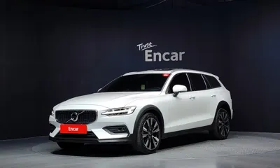 Volvo V60 · 2022 год
