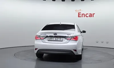 Hyundai Sonata 2012, 176388 км, за 3900000 KRW