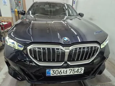 BMW 5-Series · 2025 год