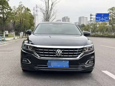 Volkswagen Passat 2020, 45000 км, за 76800 CNY