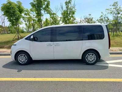 Hyundai Staria 2025, 10340 км, за 25500000 KRW