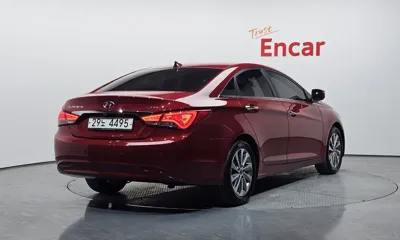 Hyundai Sonata 2014, 122455 км, за 5500000 KRW