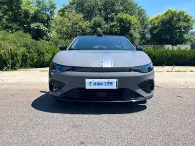 Leapmotor 零跑Lafa5 2025, 10800 км, за 93800 CNY - фото 6