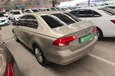 Volkswagen Bora 2016, 77800 км, за 44927.78 CNY