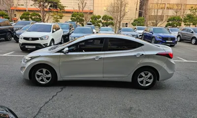 Hyundai Avante 2016, 331779 км, за 3990000 KRW - фото 8