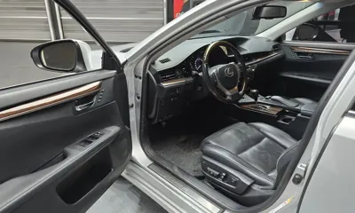 Lexus ES 2015, 132971 км, за 15360000 KRW - фото 11