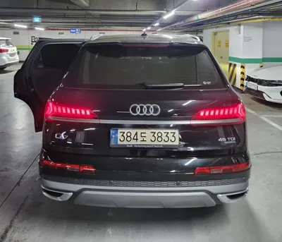 Audi Q7 2023, 59576 км, за 38080000 KRW