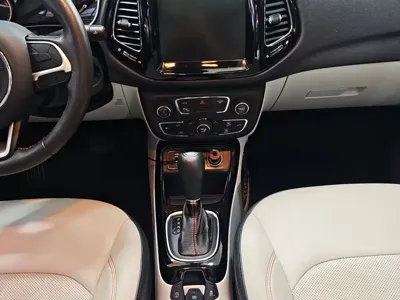 Jeep Compass 2017, 60599 км, за 39800 CNY - фото 11