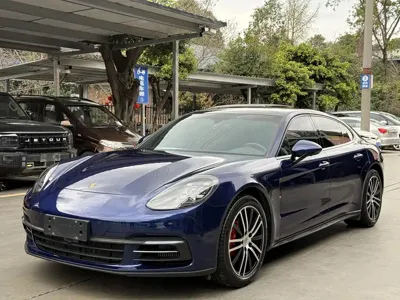 Porsche Panamera · 2020 год