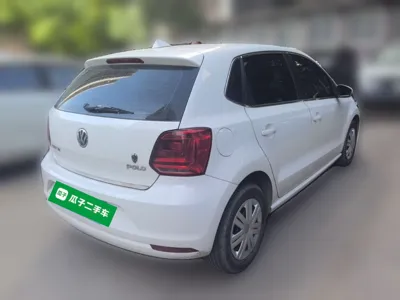 Volkswagen Polo 2016, 59800 км, за 48238.39 CNY