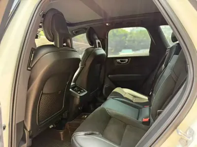 Volvo XC60 2018, 68000 км, за 89600 CNY - фото 8