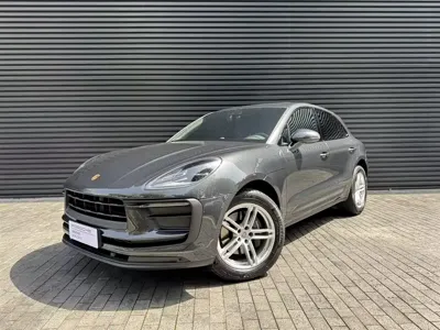 Porsche Macan · 2025 год