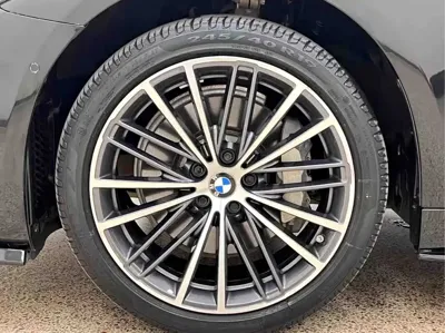 BMW 5 Series 2021, 75000 км, за 181800 CNY