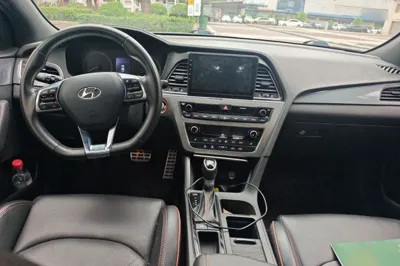 Hyundai Sonata 2015, 56000 км, за 42273.65 CNY - фото 10