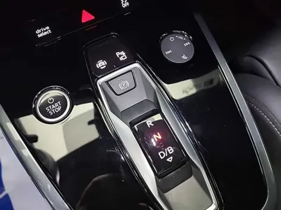 Audi Q4 e-tron 2024, 14924 км, за 39900000 KRW - фото 8