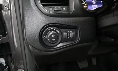 Jeep Renegade 2021, 52143 км, за 15900000 KRW - фото 32