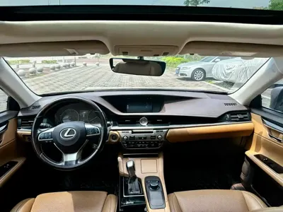 Lexus ES 2017, 150000 км, за 78800 CNY - фото 6