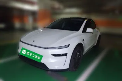 Tesla Model Y · 2025 год