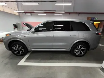 Li Auto Li L8 2024, 57600 км, за 184899 CNY