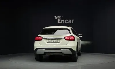 Mercedes-Benz GLA-Class 2018, 79979 км, за 11000000 KRW