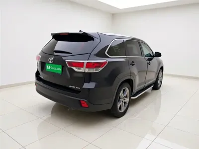 Toyota Highlander 2017, 60100 км, за 87300 CNY
