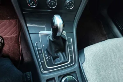 Volkswagen Golf 2019, 87600 км, за 69916.37 CNY - фото 11