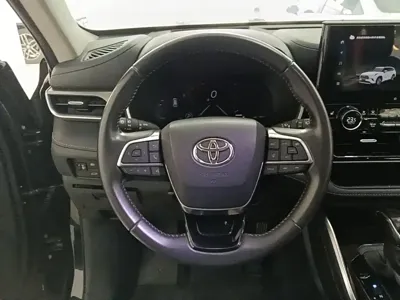 Toyota Highlander 2024, 56600 км, за 196200 CNY - фото 11