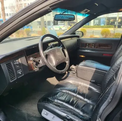Cadillac Fleetwood 1996, 251228 км, за 22000000 KRW