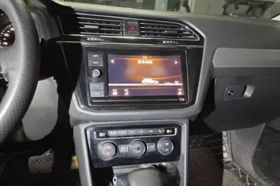 Volkswagen Tiguan L 2018, 190100 км, за 69876.33 CNY - фото 12
