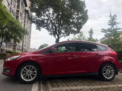 Ford Focus 2015, 88000 км, за 19800 CNY
