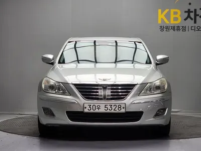 Hyundai Genesis · 2009 год
