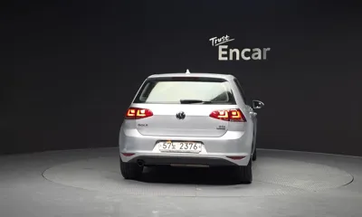 Volkswagen Golf 2014, 89170 км, за 5900000 KRW