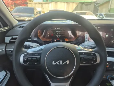 Kia K5 2026, 15 км, за 26330000 KRW - фото 11