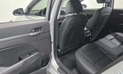 Hyundai Avante 2016, 184162 км, за 7400000 KRW - фото 19