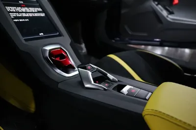 Lamborghini Huracan 2022, 79 км, за 450000000 KRW - фото 14