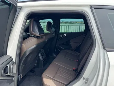 BMW X3 2026, 5000 км, за 88500000 KRW - фото 6