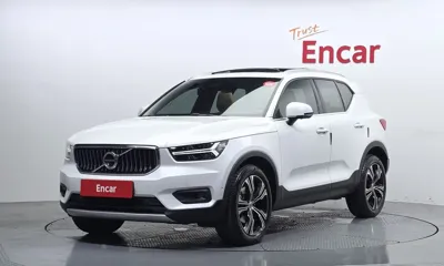 Volvo XC40 · 2022 год