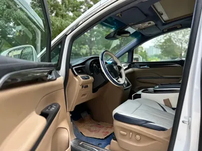 Buick GL8 2019, 129000 км, за 95800 CNY - фото 5