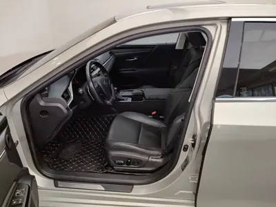 Lexus ES 2019, 147000 км, за 119800 CNY - фото 9