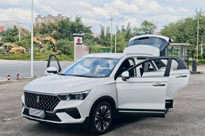 Bestune T77 2021, 95300 км, за 54458.53 CNY