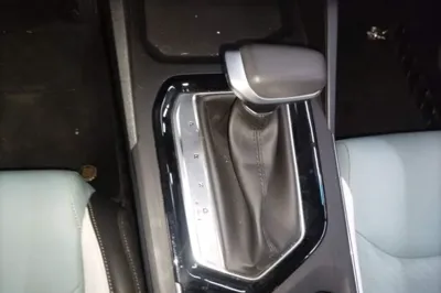Geely Auto Emgrand S 2022, 21100 км, за 49932.51 CNY - фото 17