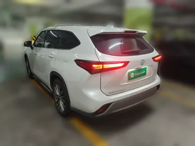 Toyota Highlander 2024, 11700 км, за 227202.78 CNY - фото 4