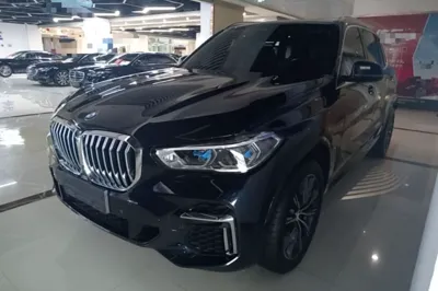 BMW X5 · 2022 год