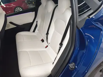 Tesla Model 3 2025, 12000 км, за 240500 CNY - фото 17