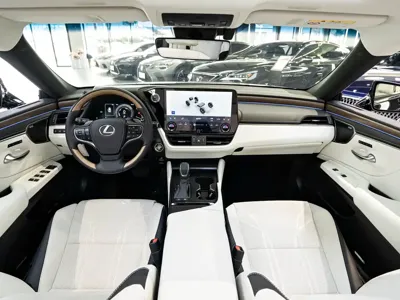 Lexus ES 2025, 11000 км, за 372600 CNY - фото 13