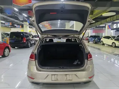 Volkswagen Golf 2019, 71100 км, за 43300 CNY - фото 19