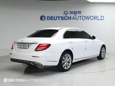 Mercedes-Benz E-Class 2019, 59401 км, за 30500000 KRW