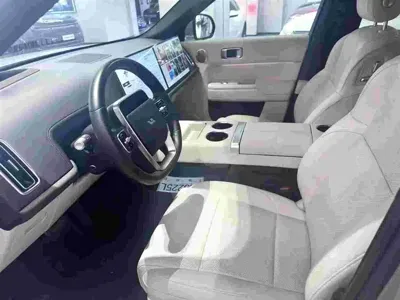 Li Auto Li L9 2025, 24300 км, за 305800 CNY - фото 6