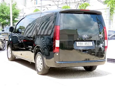 Hyundai Staria 2022, 49556 км, за 31000000 KRW