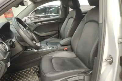 Audi A3 2019, 119500 км, за 68754.66 CNY - фото 17